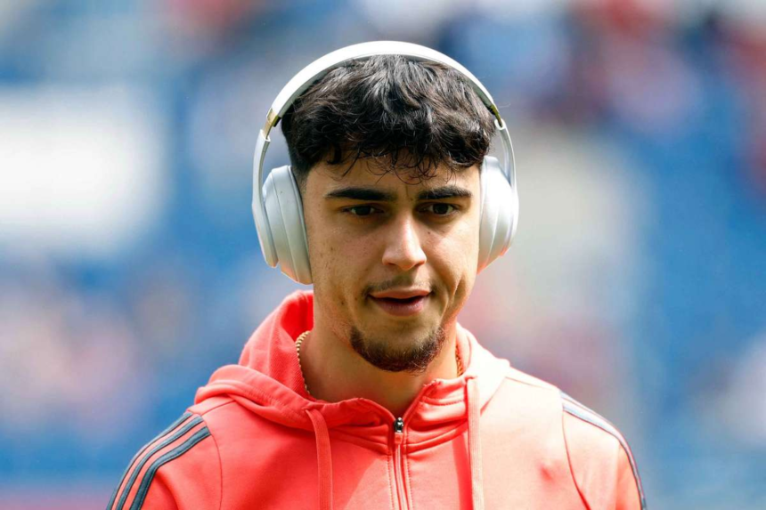 Aleksandar Pavlovic de la Bayern Munich sufera o fractura la orbita oculara in timpul antrenamentului