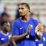 Bayer Leverkusen semneaza fundasul Lois Bade de la Sevilla pentru un contract de cinci ani