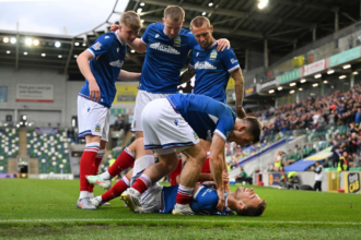 Calificari Conference League Linfield invinge Zalgiris echipele mari revin