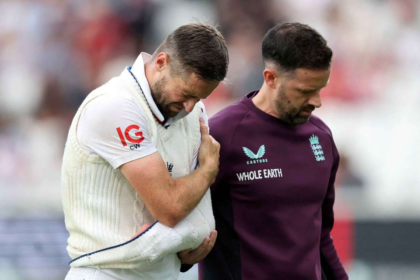 Chris Woakes este scos din ultimul Test impotriva Indiei din cauza unei accidentari la umar