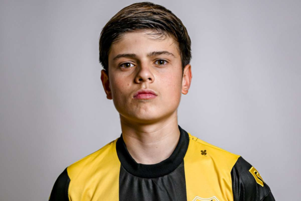 Cluburile de top tintesc fiul lui Klaas Jan Huntelaar dupa caderea lui Vitesse