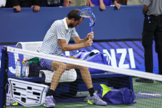 Daniil Medvedev amendat dupa incident la US Open impotriva lui Benjamin Bonzi