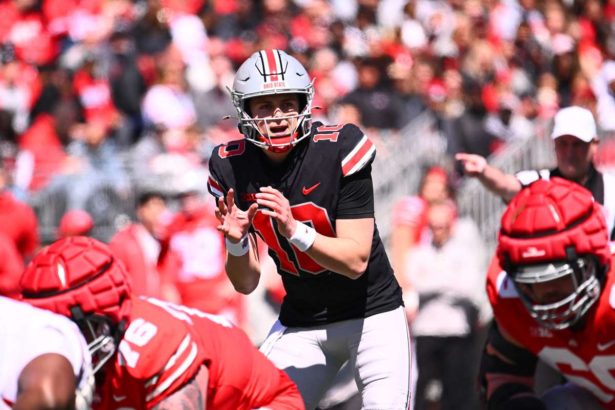 De ce quarterback ul din Ohio State Julian Sayin se confrunta cu sanse istorice