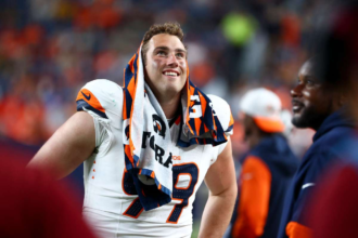 Denver Broncos extind contractul pentru extrem defensiv Zac Allen