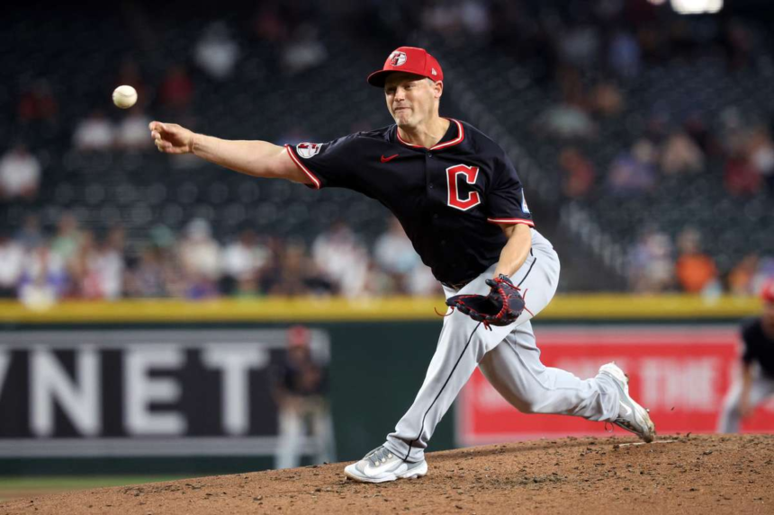 Detroit Tigers fac schimb pentru Paul Sewald de la Cleveland Guardians