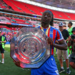 Eberechi Eze semneaza cu clubul din copilarie Arsenal de la Crystal Palace