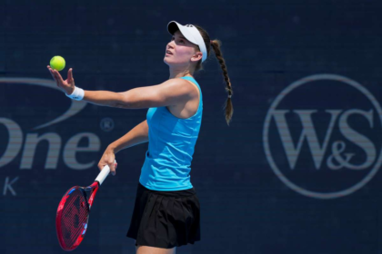 Elena Rybakina invinge campioana en titlu de la Cincinnati Aryna Sabalenka