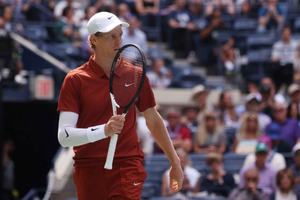 Jannik Sinner il invinge pe Alexei Popyrin cu usurinta la US Open