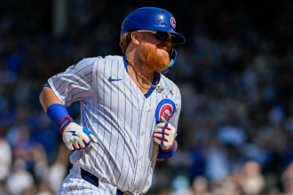 Justin Turner de la Cubs loveste primul sau home run care decide meciul in sezonul regulat dintr o cariera MLB de 17 ani