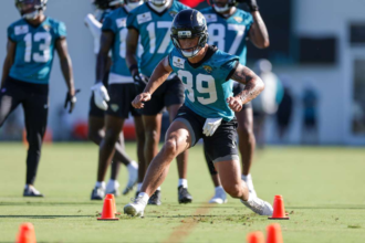 Louis Rees Zammit se intoarce la rugby dupa ce a parasit NFL