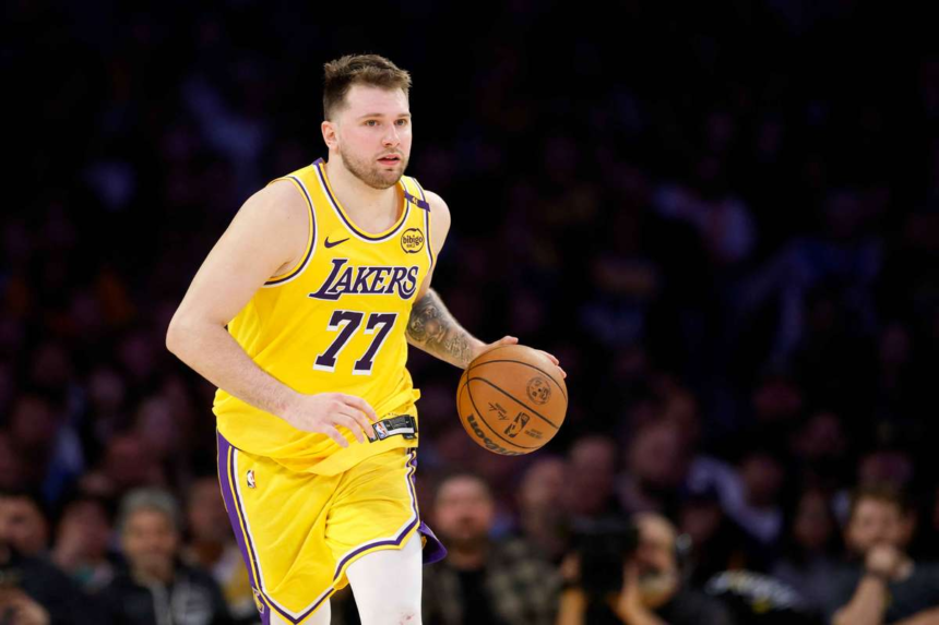 Luka Doncic semneaza un contract major pe trei ani cu Lakers