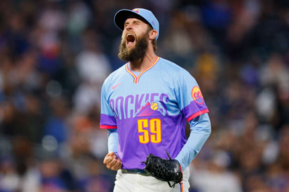 New York Yankees obtin Jake Bird de la Colorado Rockies