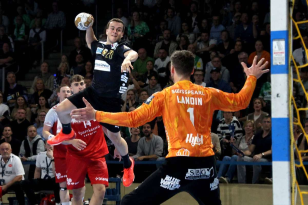 Portarul Aalborg Niklas Landin va fi operat la genunchi