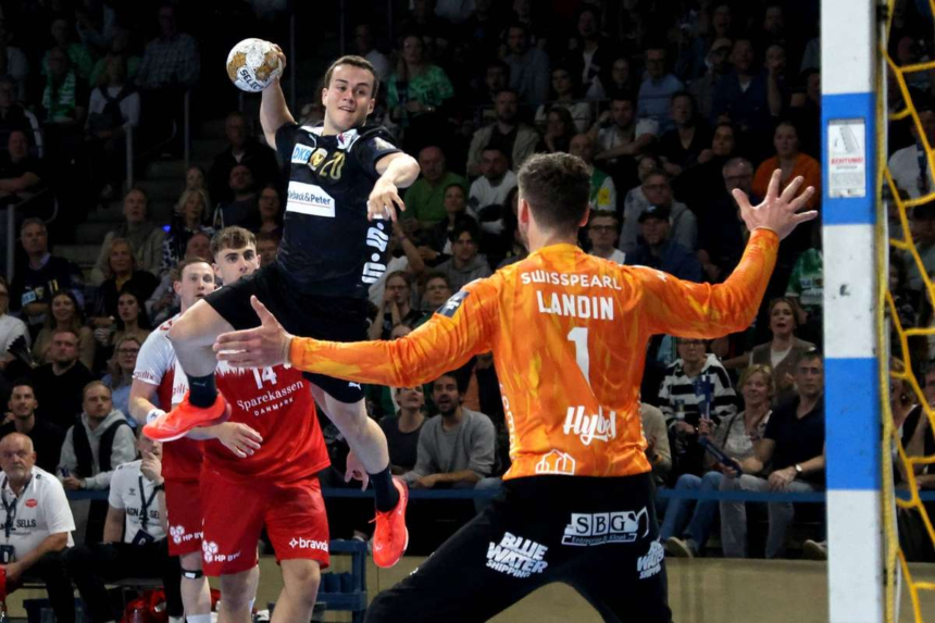 Portarul Aalborg Niklas Landin va fi operat la genunchi