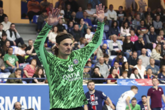 Portarul international danez va parasi PSG pentru Danemarca