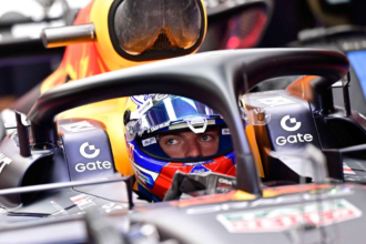 Red Bull penalizat dupa ce Max Verstappen arunca prosopul din masina