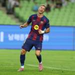 Robert Lewandowski atacantul Barcelona risca sa rateze inceputul sezonului LaLiga din cauza unei accidentari