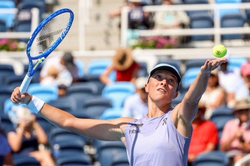 Swiatek avanseaza la Cincinnati Open Kostyuk se retrage