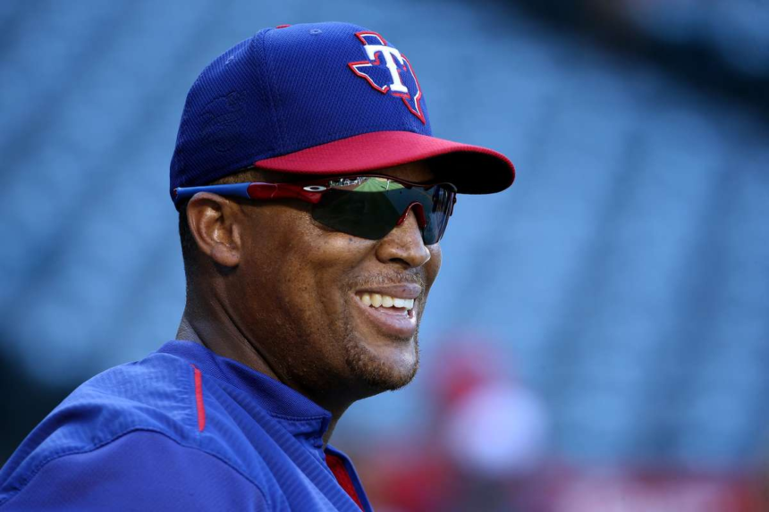 Texas Rangers dezvaluie statuia Adrian Beltre la stadion