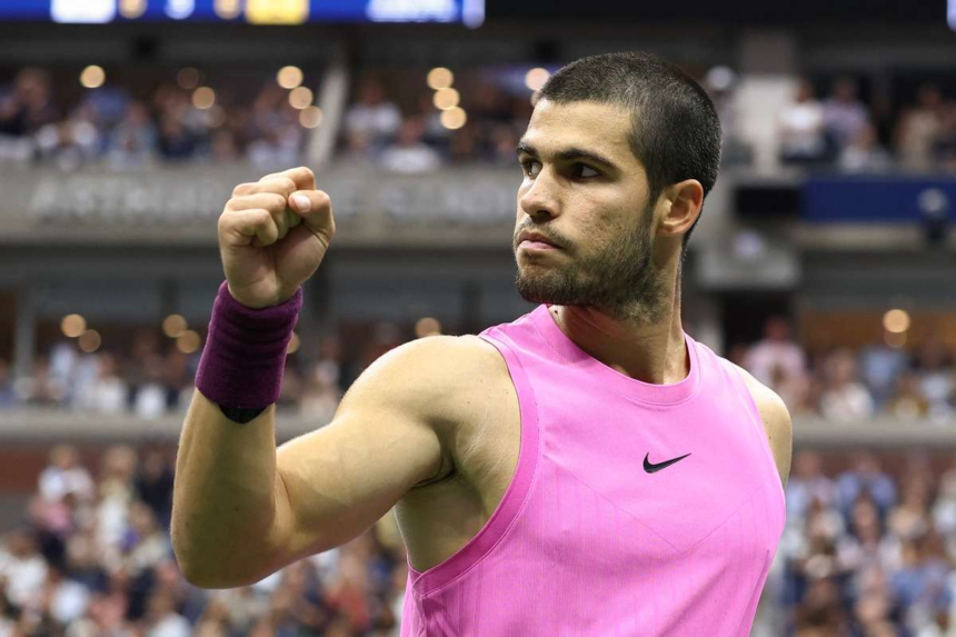 Alcaraz il invinge pe Sinner pentru a castiga al doilea titlu US Open