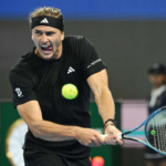 Alexander Zverev castiga meciul de deschidere din Beijing impotriva lui Lorenzo Sonego