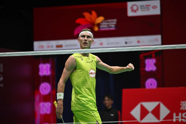 Axelsen realizeaza o revenire impresionanta pentru a avansa in China Masters