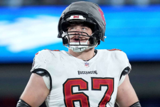 Bucs semneaza un contract mare cu Luke Goedeke considerat unul dintre cei mai buni tackleri dreapta