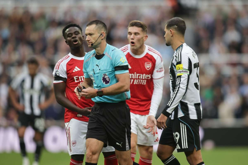 Bukayo Saka nemultumit de VAR dupa victoria tarzie a lui Arsenal asupra lui Newcastle