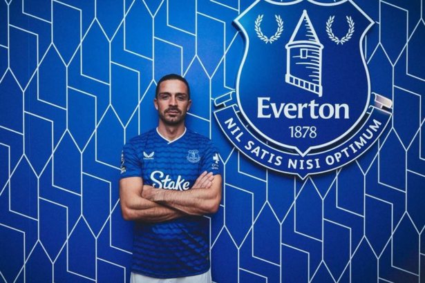 Care jucator englez a fost numit Jucatorul Lunii in Premier League