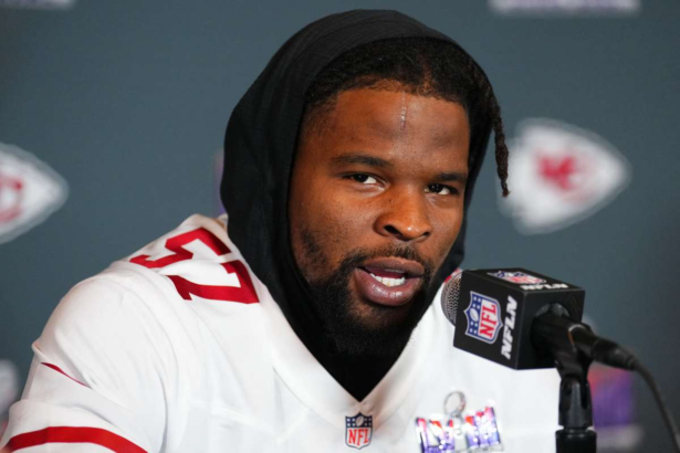 Denver Broncos au pus linebackerul Dre Greenlaw pe lista jucatorilor accidentati