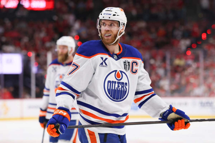 Edmonton Oilers dezvaluie tricoul alternativ Oil Country pentru sezonul 2025 2026