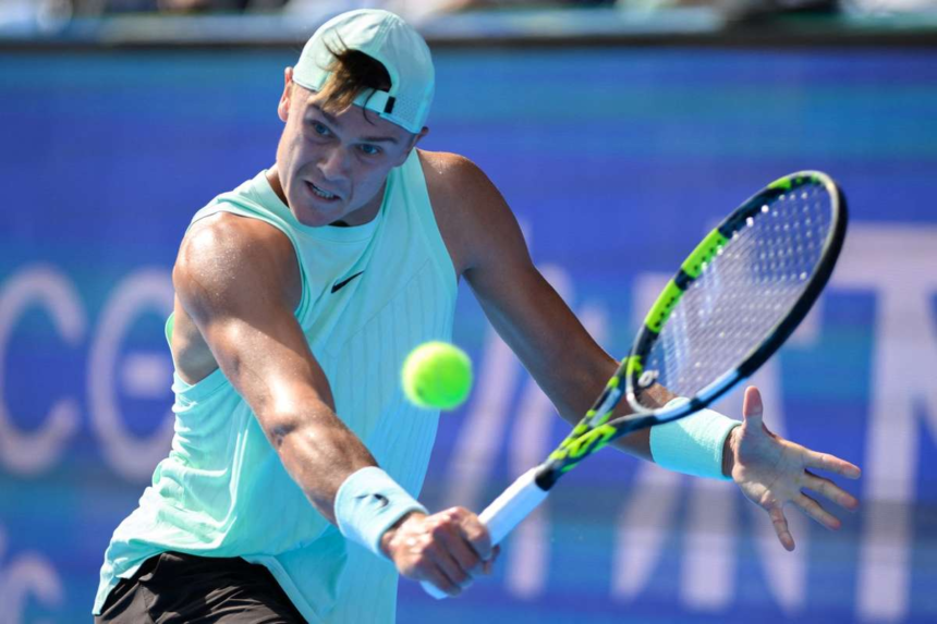 Erori nefortate l au costat pe Rune impotriva Numarului 86 mondial in Tokyo