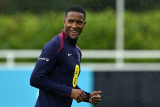 Ezri Konsa de la Aston Villa critica PSR dupa o fereastra de transferuri dificila