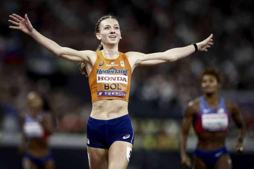 Femke Bol apara cu succes titlul mondial la 400m garduri