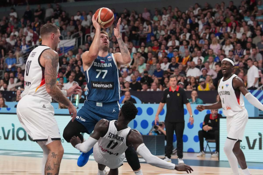 Germania invinge Slovenia pentru a ajunge in Semifinale EuroBasket