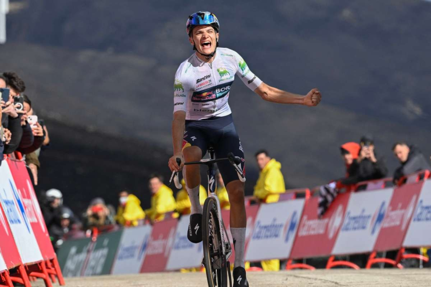 Giulio Pellizzari castiga etapa 17 a Vuelta a Espana Vingegaard creste avansul