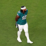 Jalen Carter a fost eliminat la inceputul sezonului NFL pentru ca a scuipat pe Dak Prescott