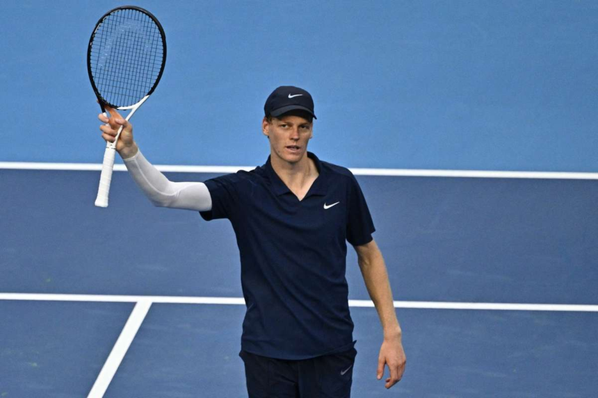 Jannik Sinner il invinge pe Alex De Minaur pentru a ajunge in finala China Open