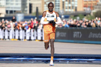 Kipchoge si Hassan vor incepe la New York Marathon