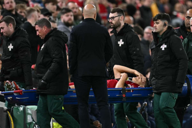 Managerul Liverpool Arne Slot asteapta un actualizare despre accidentarea lui Giovanni Leoni