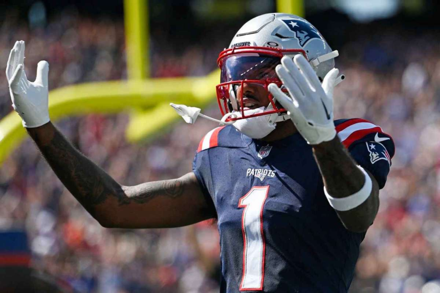 NFL Patriots il traduc pe WR JaLynn Polk la Saints
