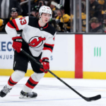 New Jersey Devils vor semna fundasul Luke Hughes