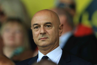 Presedintele Tottenham Daniel Levy socheaza clubul cu plecarea