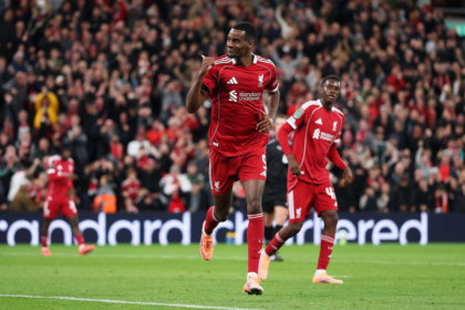 Rezumat EFL Cup Isak marcheaza primul gol Liverpool castiga tarziu Chelsea scapata de emotii