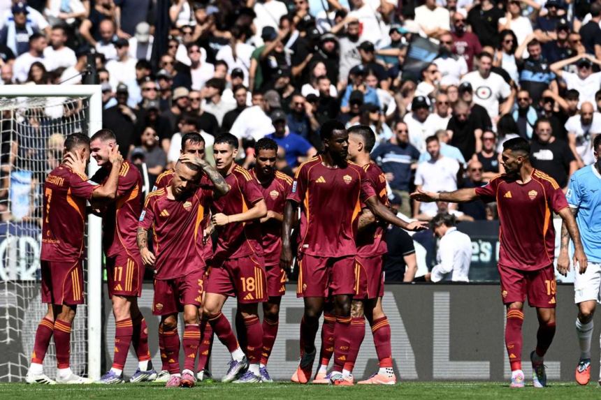 Roma castiga derby ul impotriva Lazio obtinand drepturile de lauda