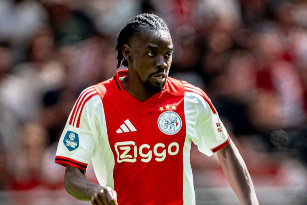 Sunderland confirm transferul aripii Ajax Bertrand Traore