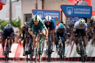 Tricou verde Mads Pedersen castiga etapa a 15 a din Vuelta a Espana