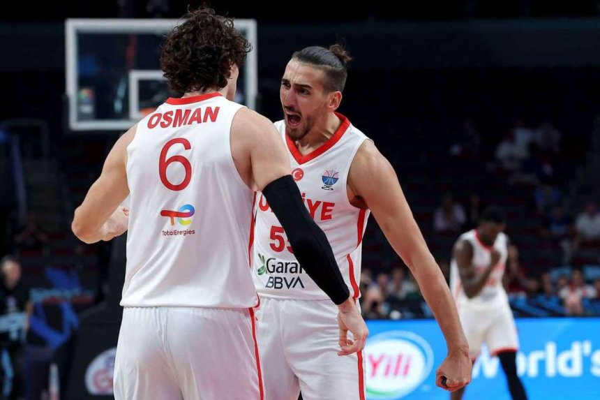 Turcia invinge Polonia pentru a ajunge in semifinalele EuroBasket dupa 24 de ani