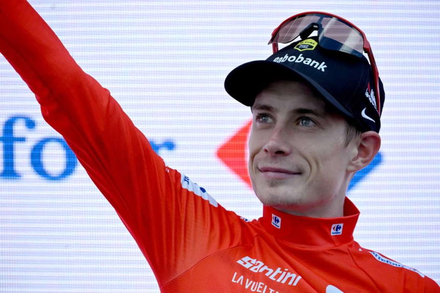 Vingegaard castiga tricoul rosu in Vuelta cu o victorie puternica in evadare