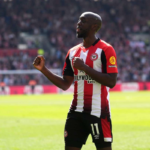 Yoane Wissa Newcastle semneaza atacantul Brentford